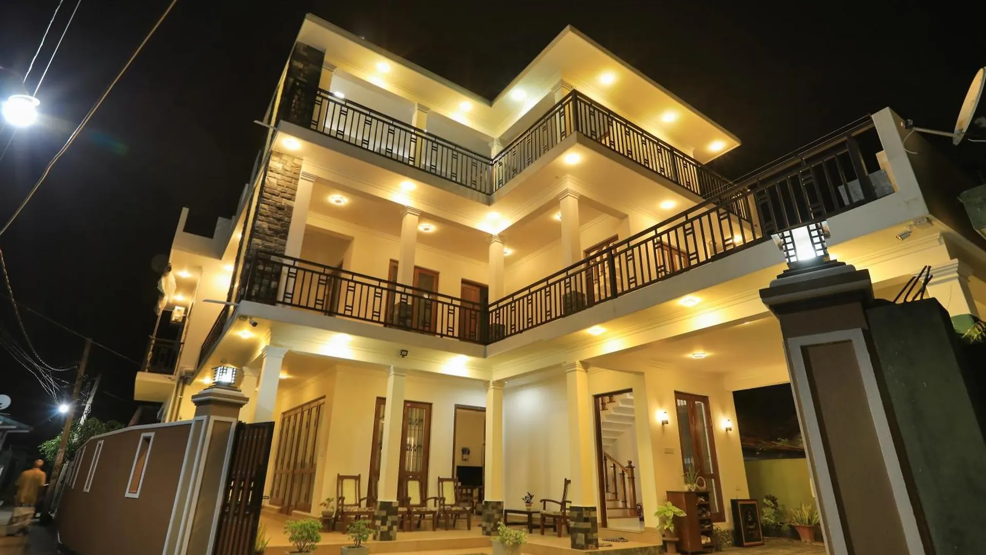 D Marit Motel Negombo