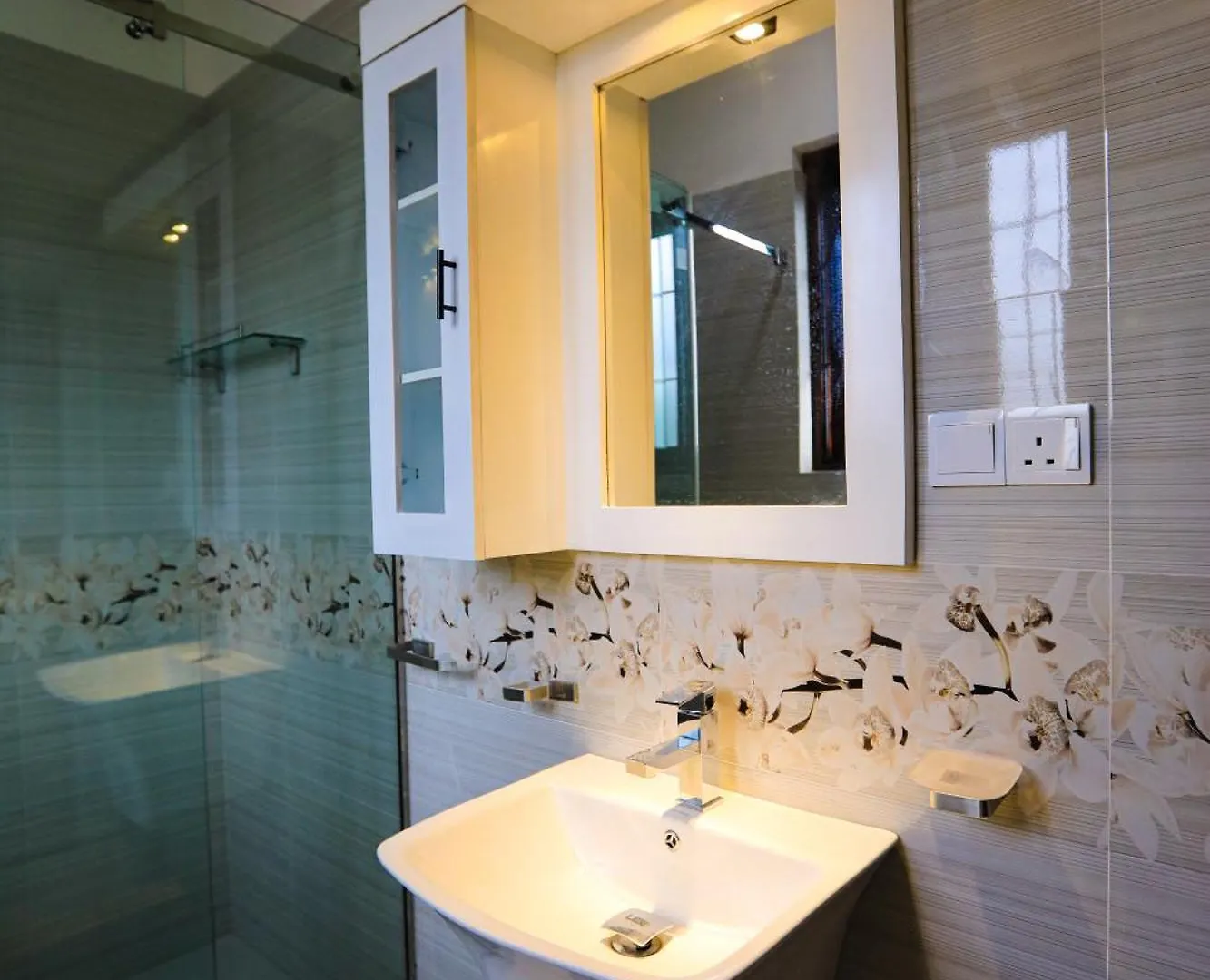 D Marit Motel Negombo